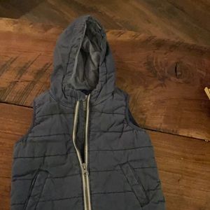 2t old Navy hooded vest